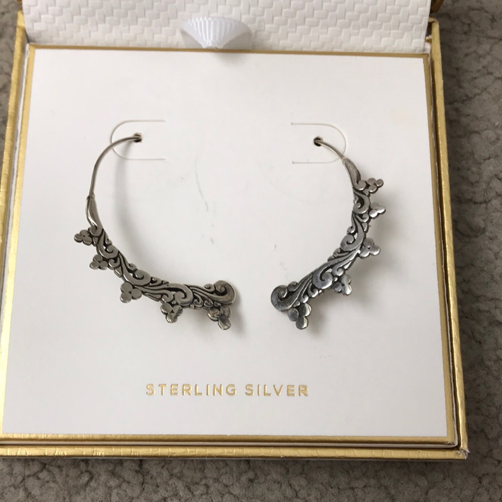 Brand New Sterling Silver Earings.
